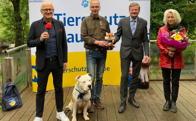 Moderator Andi Marek, Tierparkleiter Andreas Plachy, Landesrat Gottfried Waldhäusl und Volksschullehrerin Eva-Maria Zellhofer (Volksschule Allersdorf bei Amstetten).